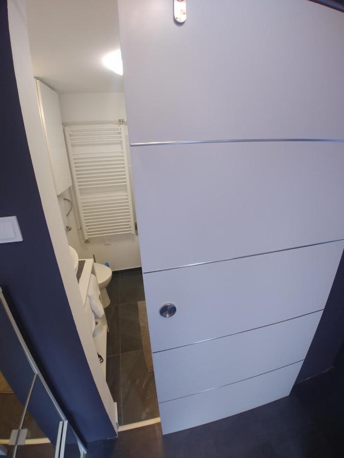 Modern Flat In City Center บูดาเปสต์ ภายนอก รูปภาพ