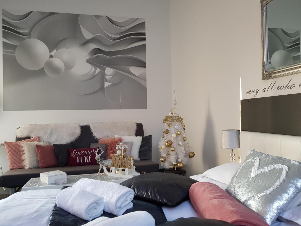 Modern Flat In City Center บูดาเปสต์ ภายนอก รูปภาพ