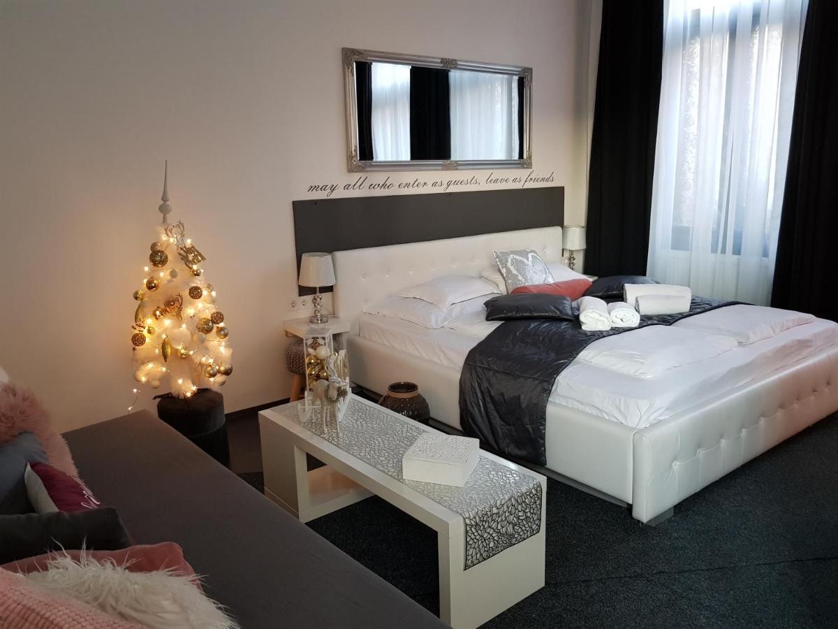 Modern Flat In City Center บูดาเปสต์ ภายนอก รูปภาพ