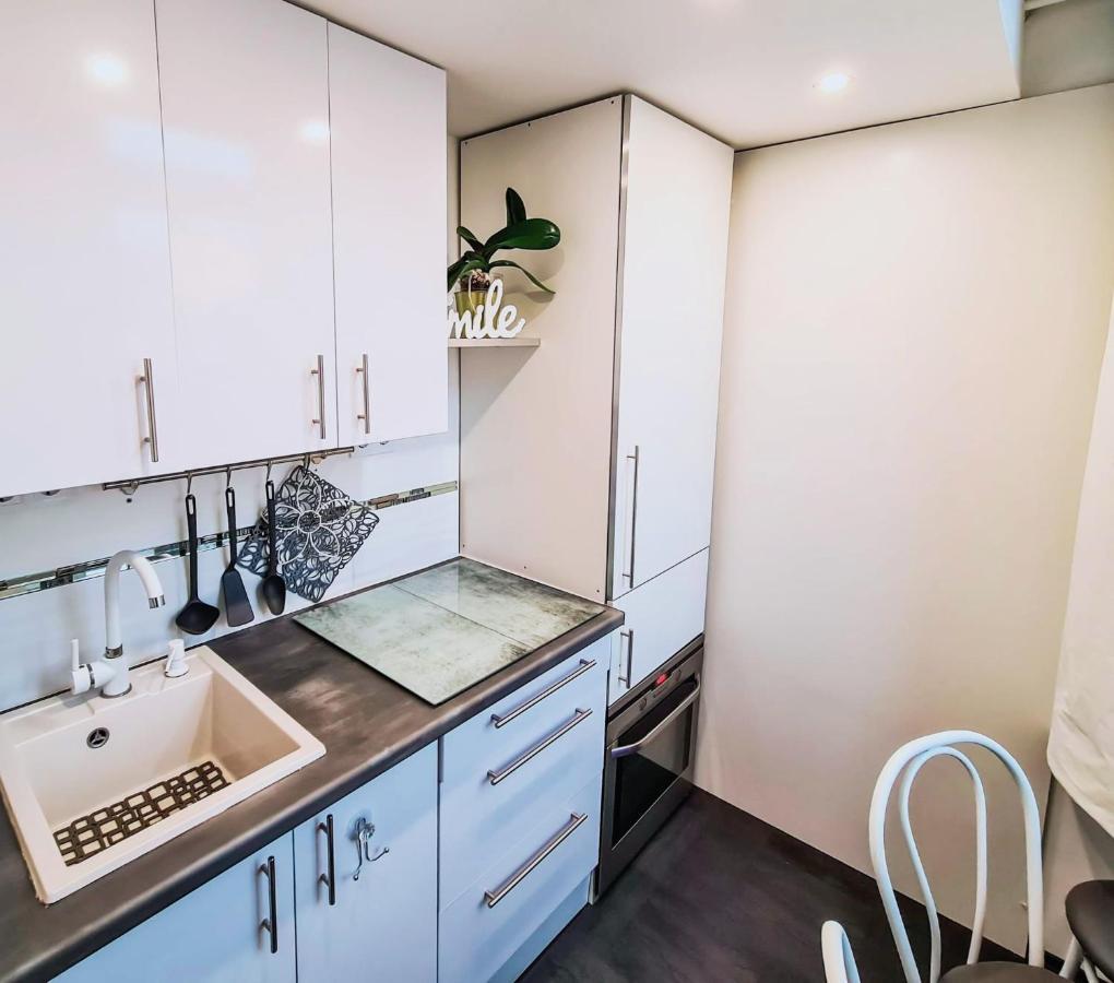 Modern Flat In City Center บูดาเปสต์ ภายนอก รูปภาพ