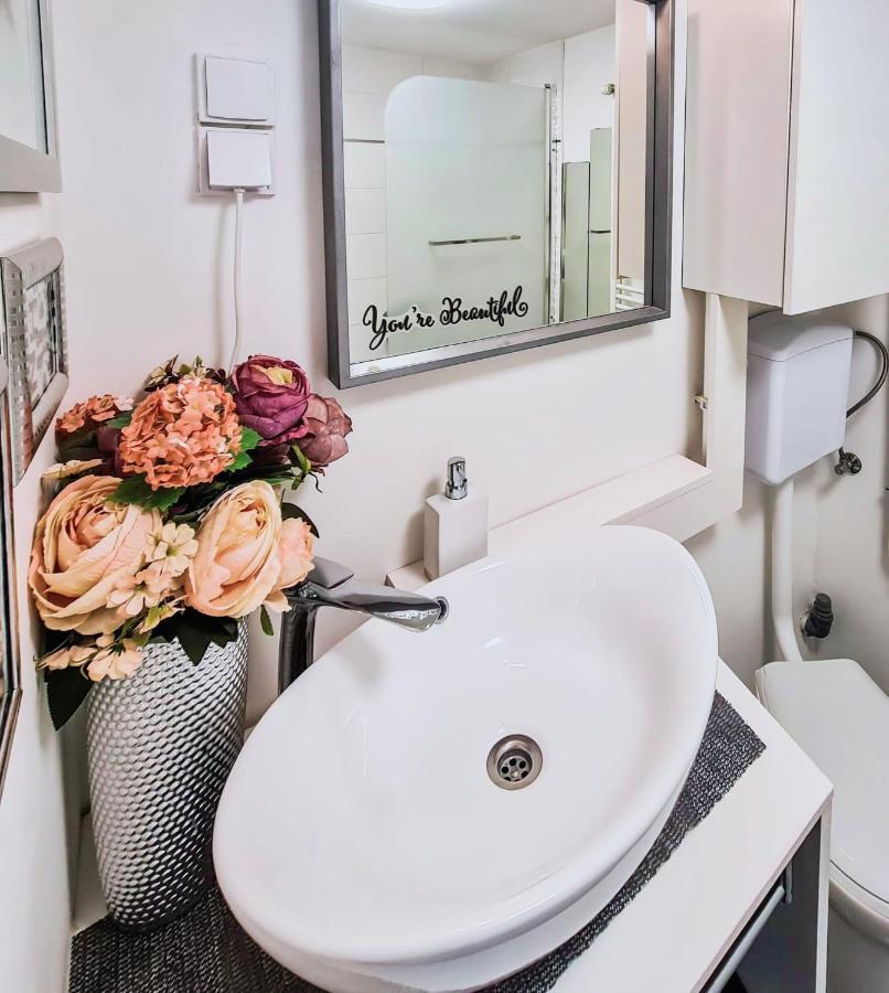 Modern Flat In City Center บูดาเปสต์ ภายนอก รูปภาพ